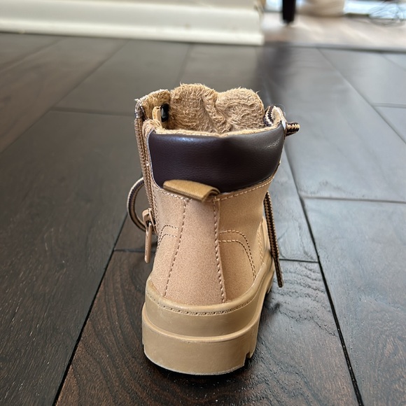 Boots - Picture 3 of 3